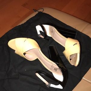 Vince Camuto in good condition